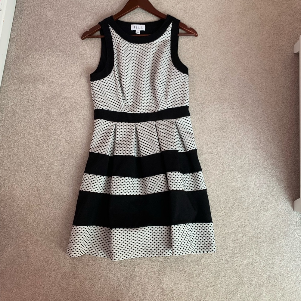 ELLE black and white formal dress